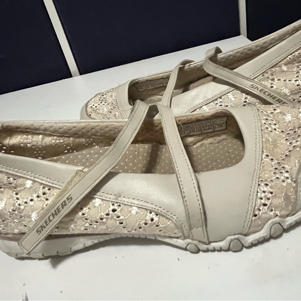 Skechers Active Bikers Luxe Off White Lace Z Strap Mary Jane Shoes Women's 9.5 - Picture 12 of 16